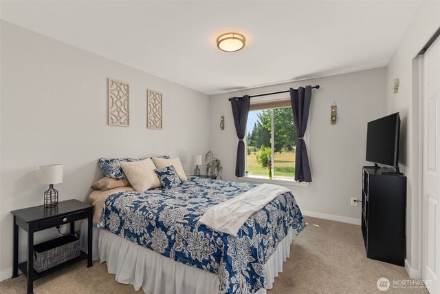 17910 Guava Street SW, Rochester, WA 98579