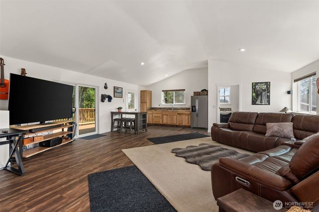 17910 Guava Street SW, Rochester, WA 98579