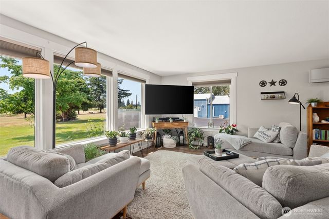 17910 Guava Street SW, Rochester, WA 98579