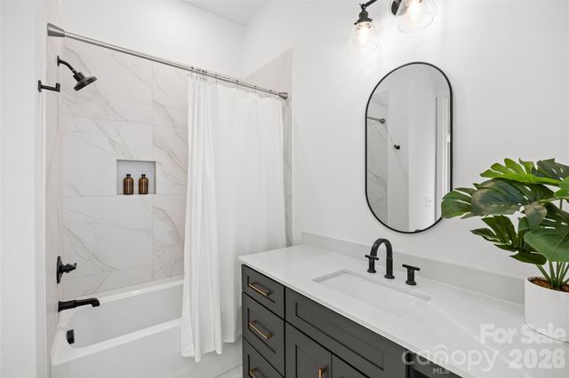 4041 S Tryon Street, Charlotte, NC 28217