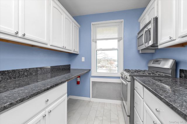 490 Atlantic Avenue 330, East Rockaway, NY 11518