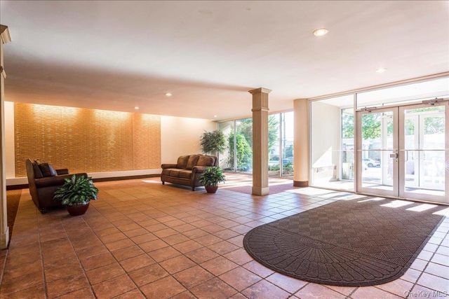 490 Atlantic Avenue 330, East Rockaway, NY 11518