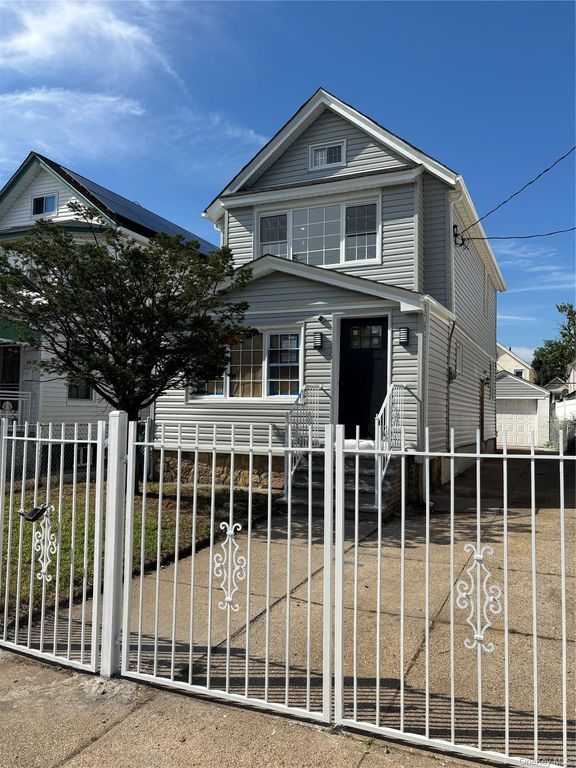 94-28 209 Street, Queens Village, NY 11428 — exterior
