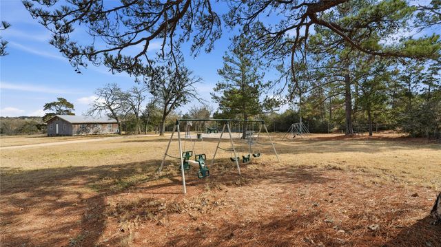 182 Little Ranch RD, Red Rock, TX 78662