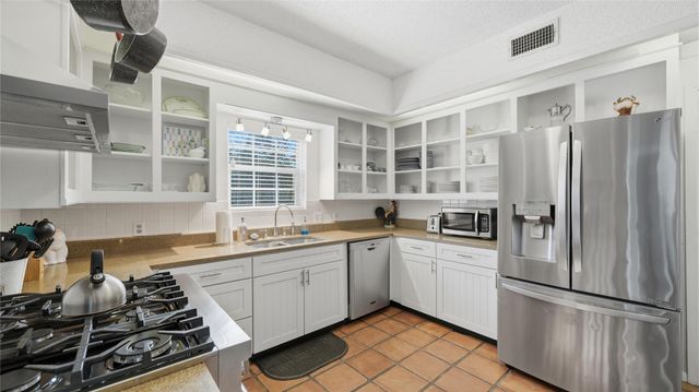 182 Little Ranch RD, Red Rock, TX 78662