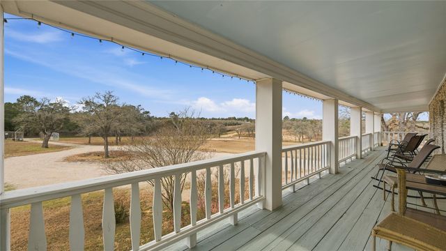 182 Little Ranch RD, Red Rock, TX 78662