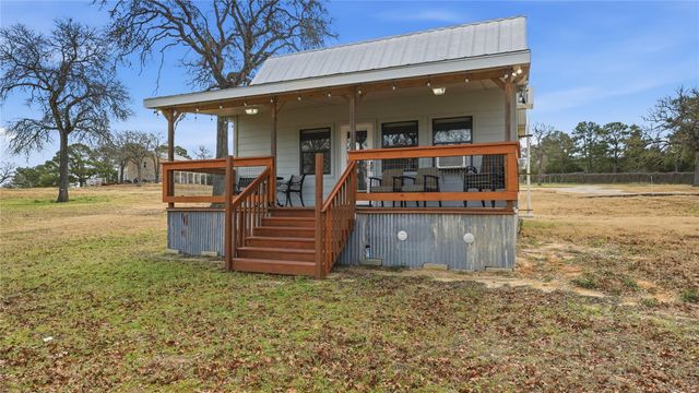 182 Little Ranch RD, Red Rock, TX 78662