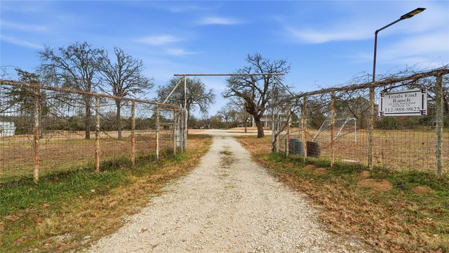 182 Little Ranch RD, Red Rock, TX 78662