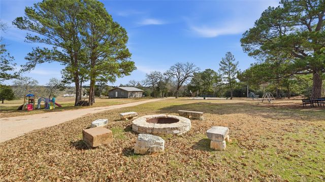 182 Little Ranch RD, Red Rock, TX 78662
