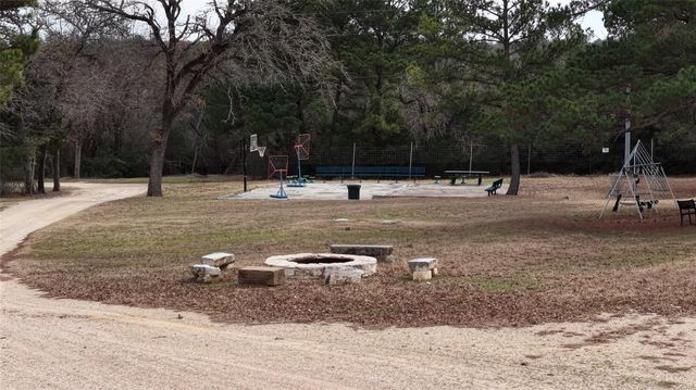 182 Little Ranch RD, Red Rock, TX 78662