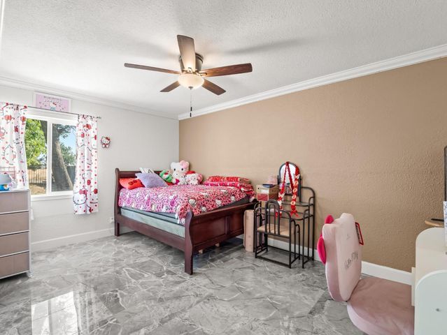 6110 W Nebraska Avenue, Caruthers, CA 93609