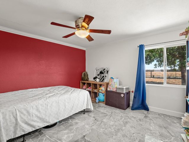 6110 W Nebraska Avenue, Caruthers, CA 93609
