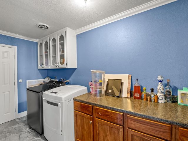 6110 W Nebraska Avenue, Caruthers, CA 93609