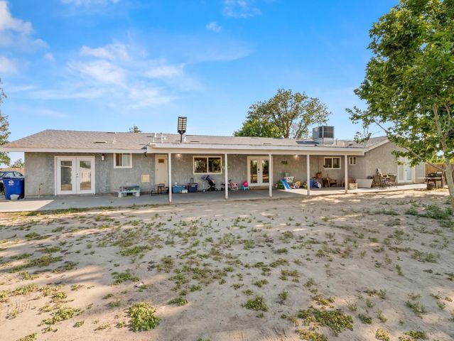 6110 W Nebraska Avenue, Caruthers, CA 93609