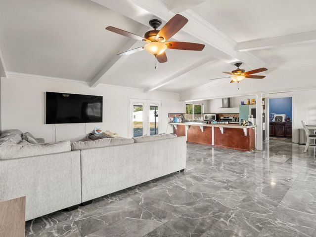 6110 W Nebraska Avenue, Caruthers, CA 93609
