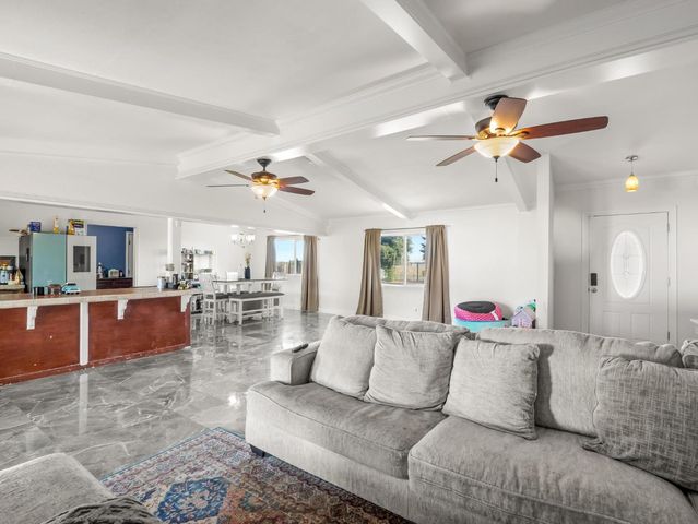 6110 W Nebraska Avenue, Caruthers, CA 93609