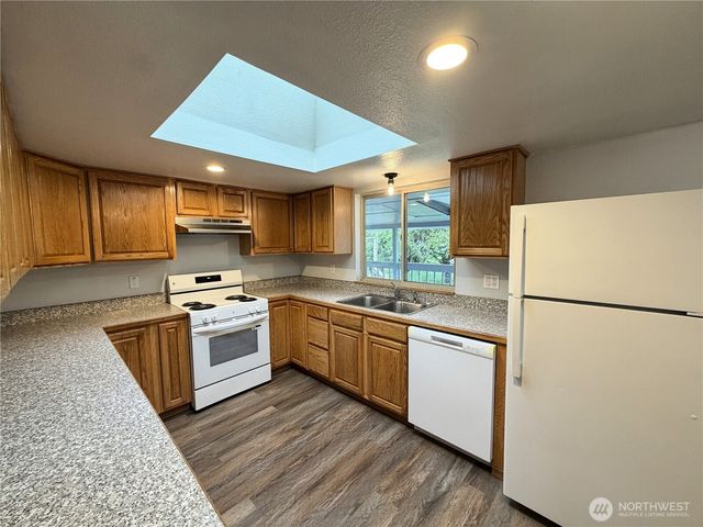 1615 154th Street E, Tacoma, WA 98445