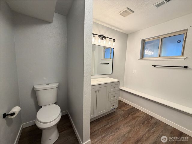 1615 154th Street E, Tacoma, WA 98445