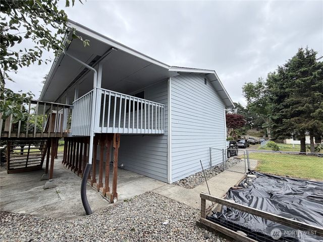 1615 154th Street E, Tacoma, WA 98445