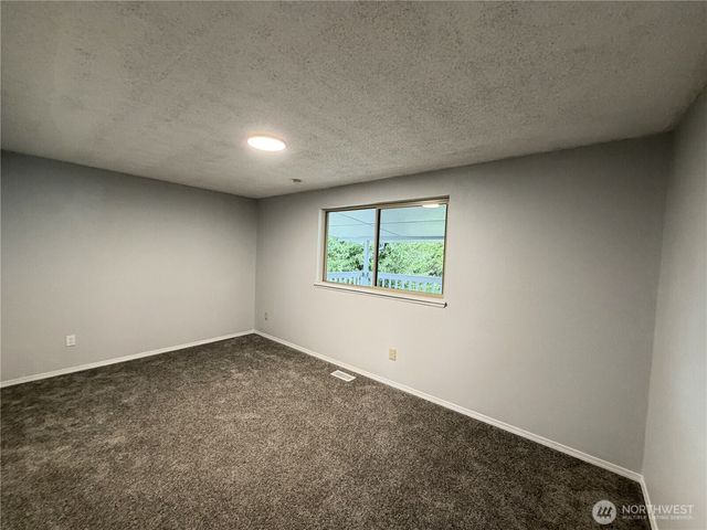 1615 154th Street E, Tacoma, WA 98445