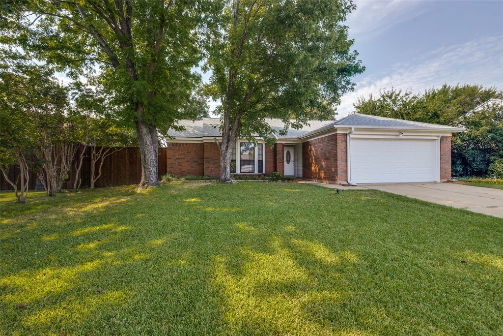 3499 Longview Drive, Corinth, TX 76210