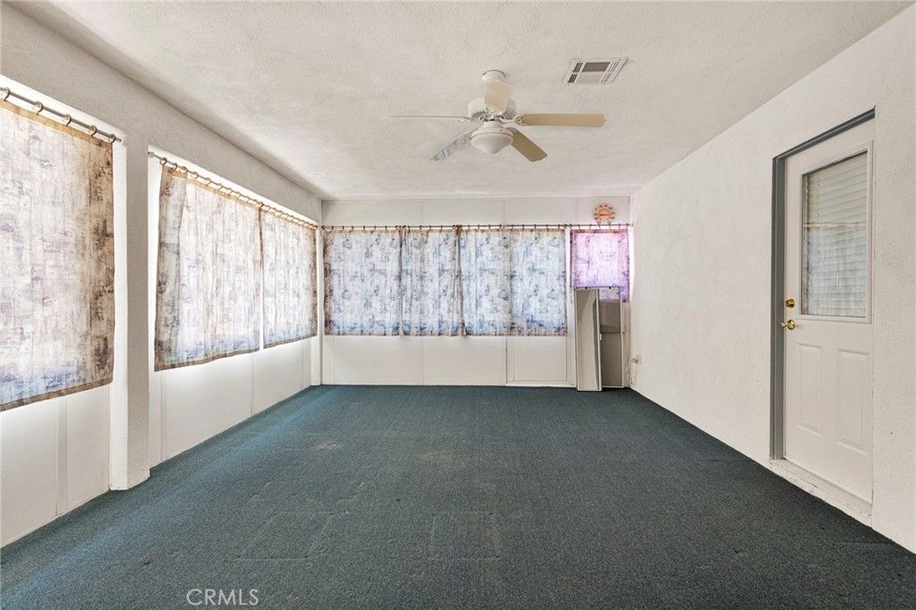 Image 15 of property listing at 11281 4th, Hesperia, CA 92345