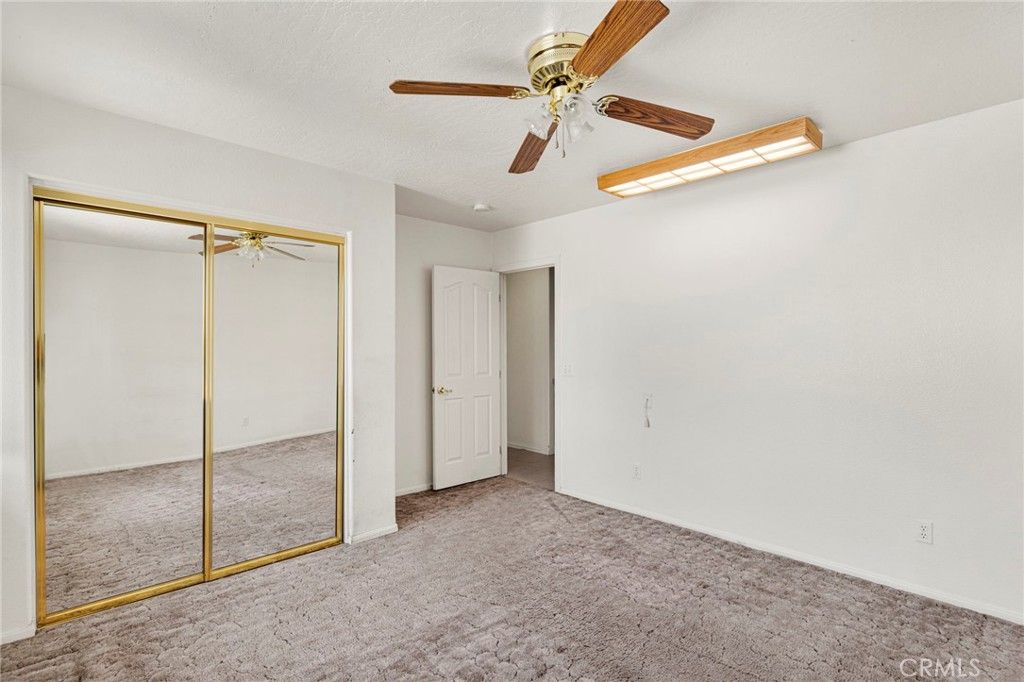 Image 17 of property listing at 11281 4th, Hesperia, CA 92345