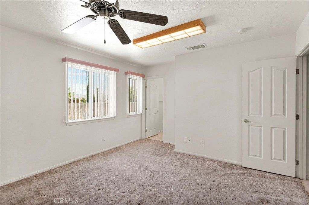 Image 22 of property listing at 11281 4th, Hesperia, CA 92345