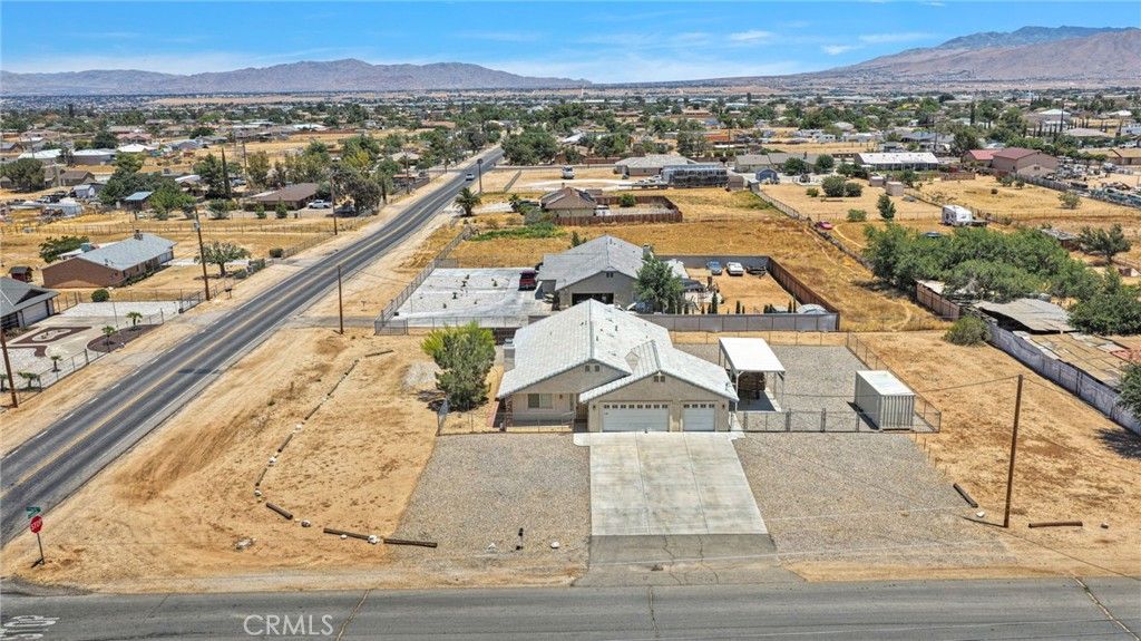 Image 29 of property listing at 11281 4th, Hesperia, CA 92345