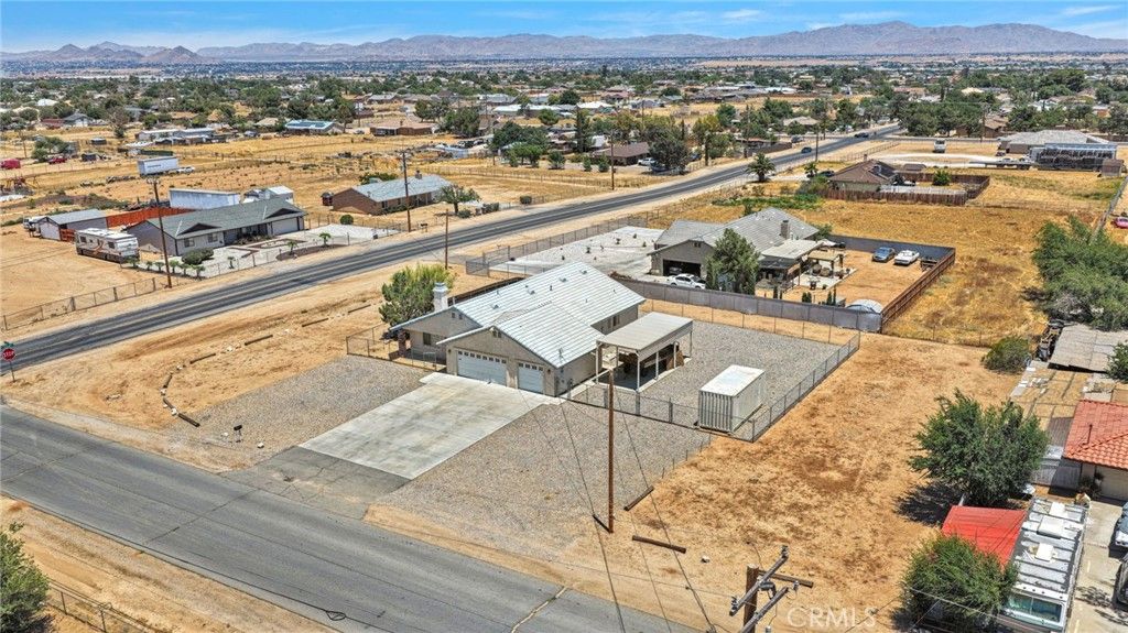 Image 30 of property listing at 11281 4th, Hesperia, CA 92345