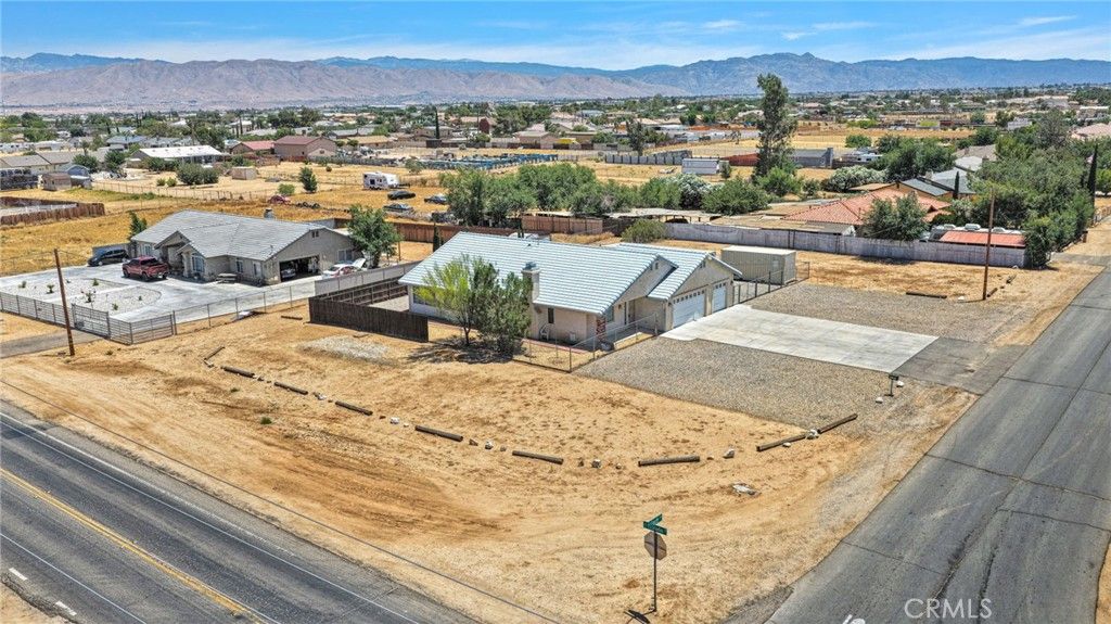 Image 35 of property listing at 11281 4th, Hesperia, CA 92345