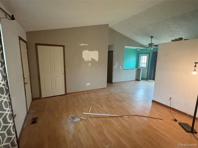 2485 Wellington Avenue, Howell, MI 48843