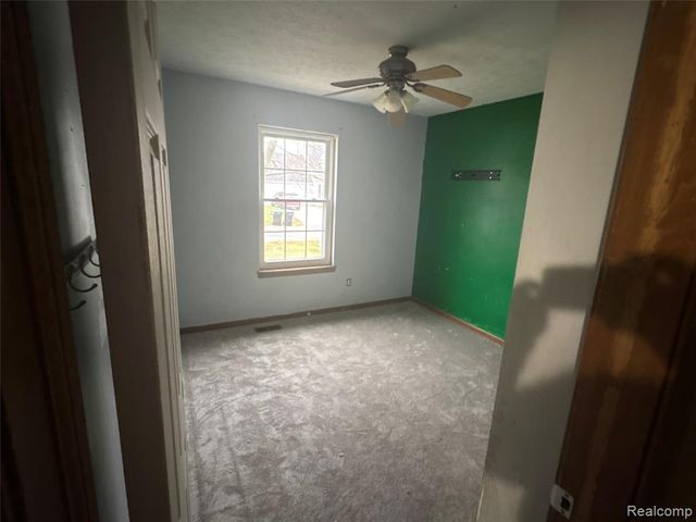 2485 Wellington Avenue, Howell, MI 48843