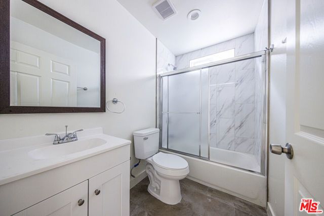 946 E 21st Street, Los Angeles, CA 90011