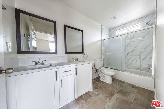 946 E 21st Street, Los Angeles, CA 90011