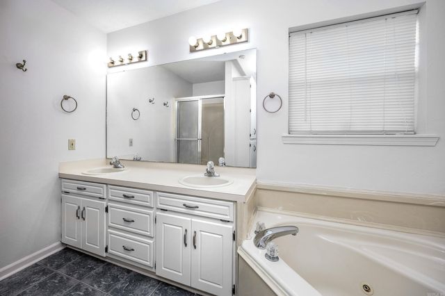 25 Glendale Drive, Cabot, AR 72023