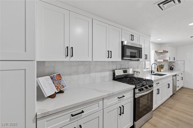 4161 Oxnard Circle, Las Vegas, NV 89121