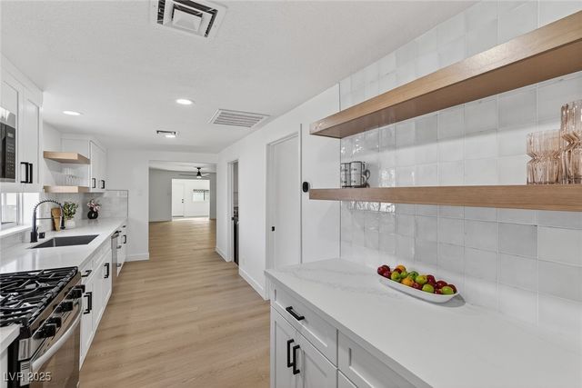 4161 Oxnard Circle, Las Vegas, NV 89121