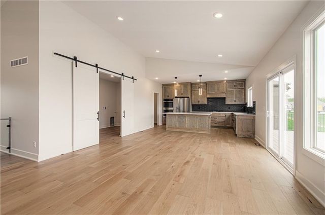 7551 NW Gower Avenue, Kansas City, MO 64151