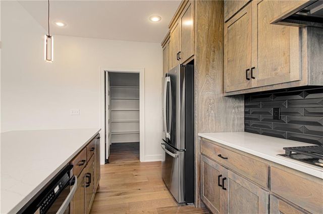 7551 NW Gower Avenue, Kansas City, MO 64151