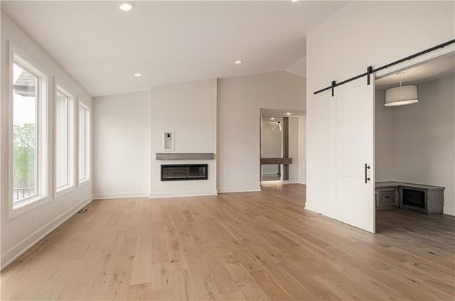 7551 NW Gower Avenue, Kansas City, MO 64151