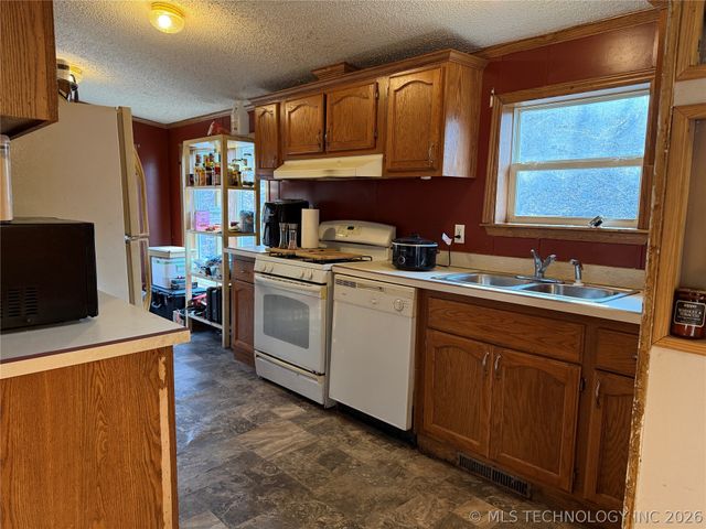 5779 E 455 Road, Adair, OK 74330