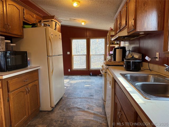 5779 E 455 Road, Adair, OK 74330