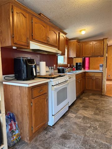 5779 E 455 Road, Adair, OK 74330