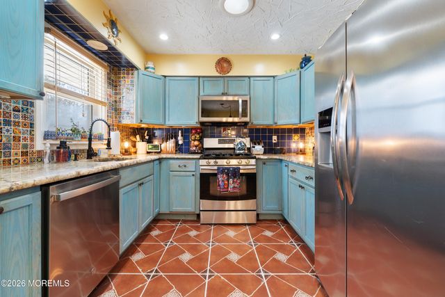 330 Riviera Drive, Forked River, NJ 08731