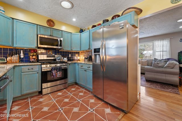 330 Riviera Drive, Forked River, NJ 08731