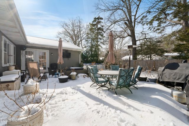 330 Riviera Drive, Forked River, NJ 08731