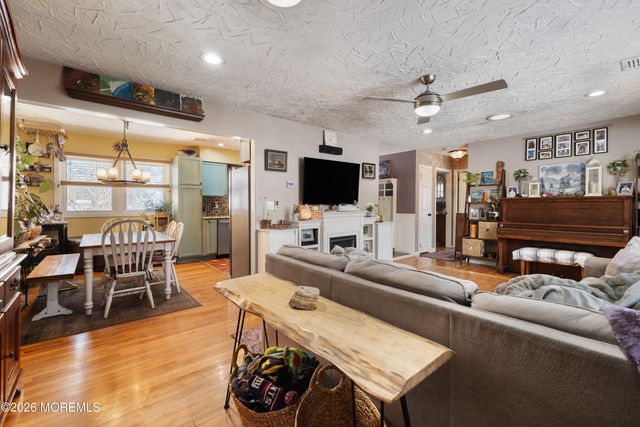 330 Riviera Drive, Forked River, NJ 08731