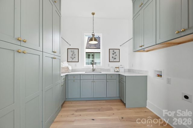 610 Walnut Street, Davidson, NC 28036