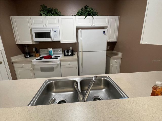 2307 SILVER PALM DRIVE 102, Kissimmee, FL 34747